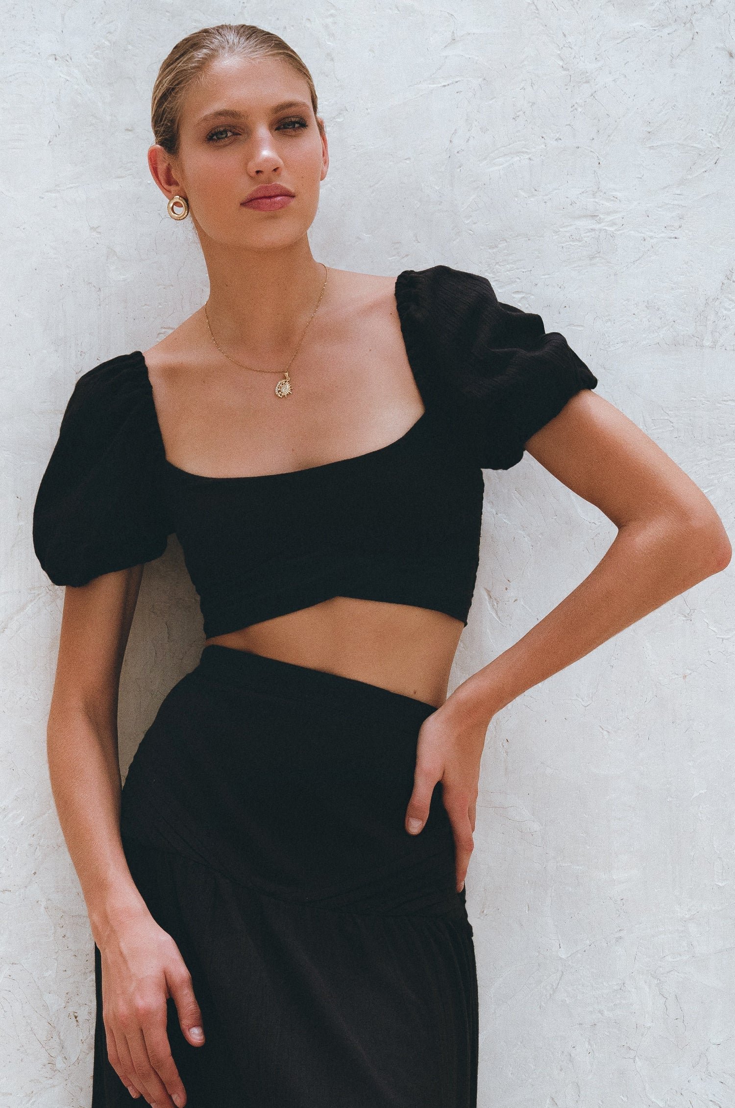 Kiana Linen Crop Top - Image 11