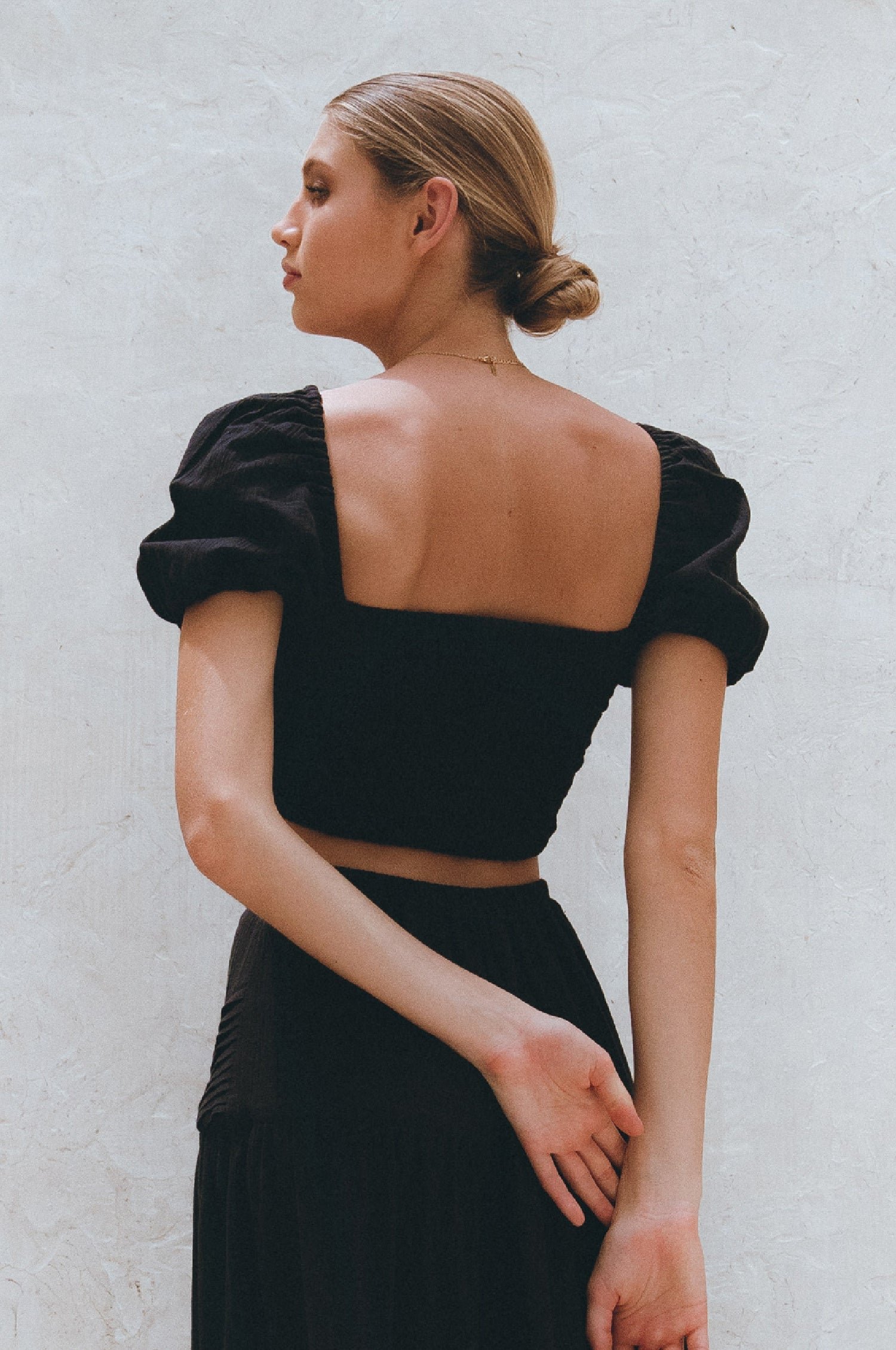 Kiana Linen Crop Top - Image 5
